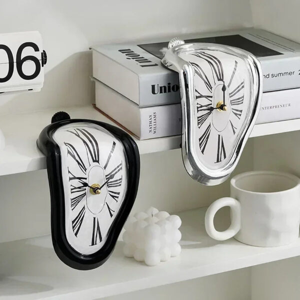 Orologio da Parete Design Surrealista con Specchio in Plexiglas | Decorazione Originale per Casa e Giardino