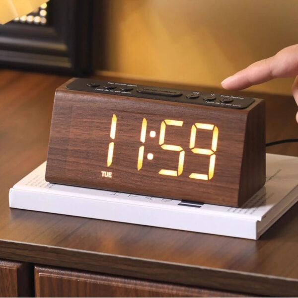 Orologio Retrò in Legno | Sveglia Digitale LED con Display ad Alta Definizione | Design Elegante per Scrivania e Decorazione