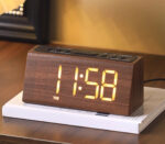 Orologio Retrò in Legno | Sveglia Digitale LED con Display ad Alta Definizione | Design Elegante per Scrivania e Decorazione 8